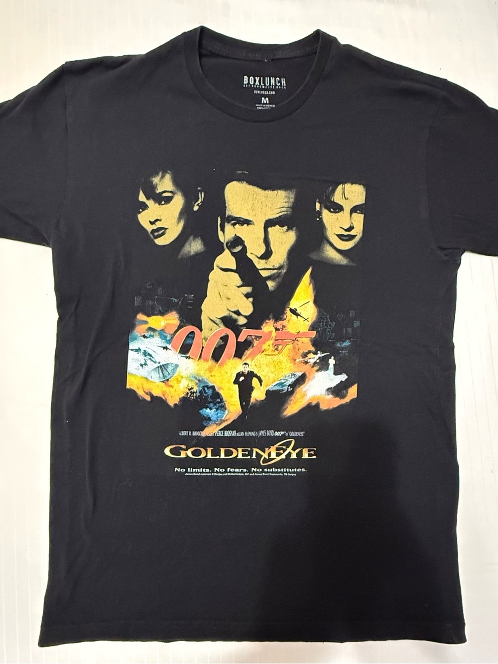 BoxLunch Men's Black GoldenEye 007 Graphic Short Sleeve Tee - M